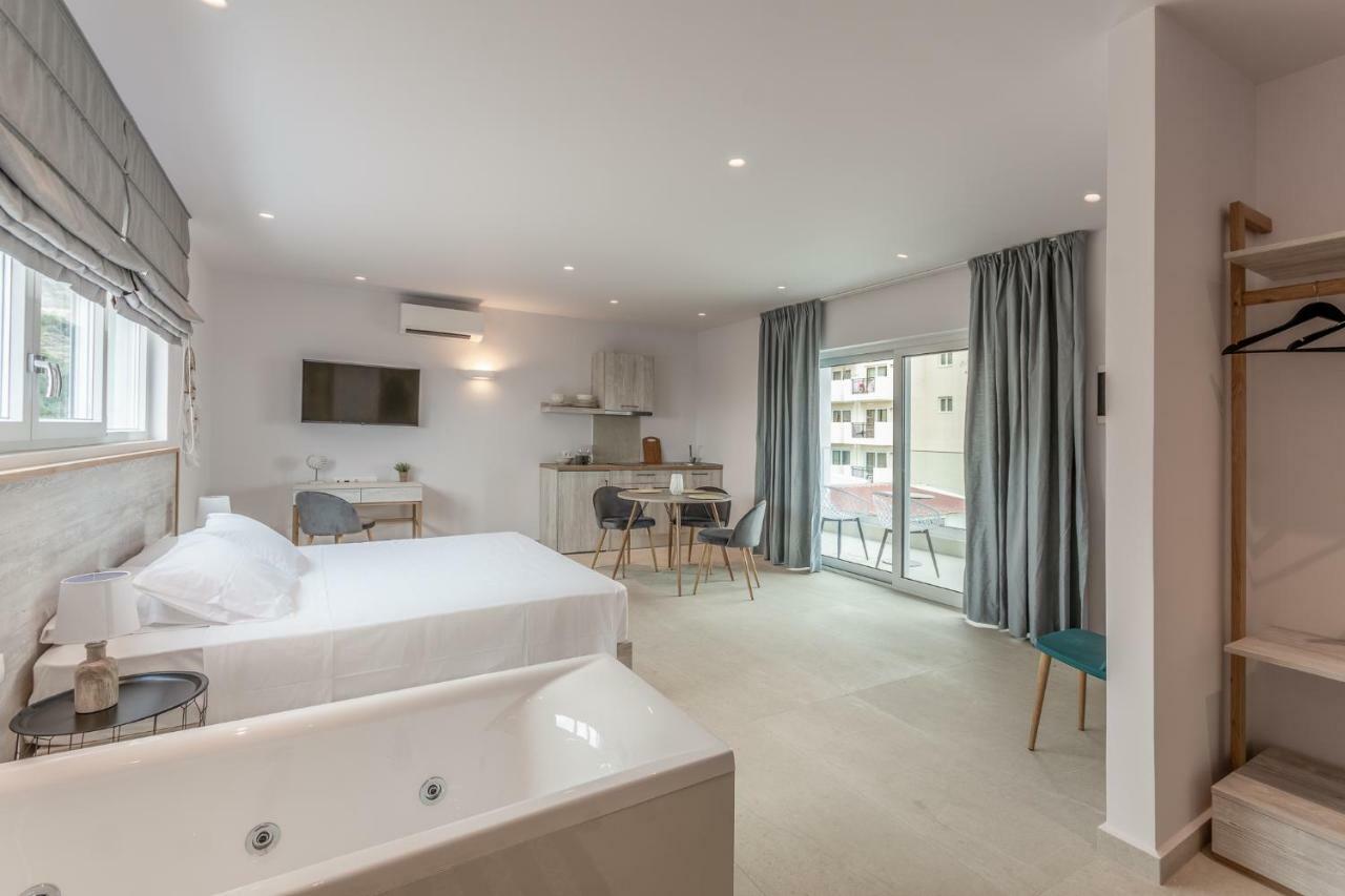 Eva Apartments Koutouloufari Eksteriør billede